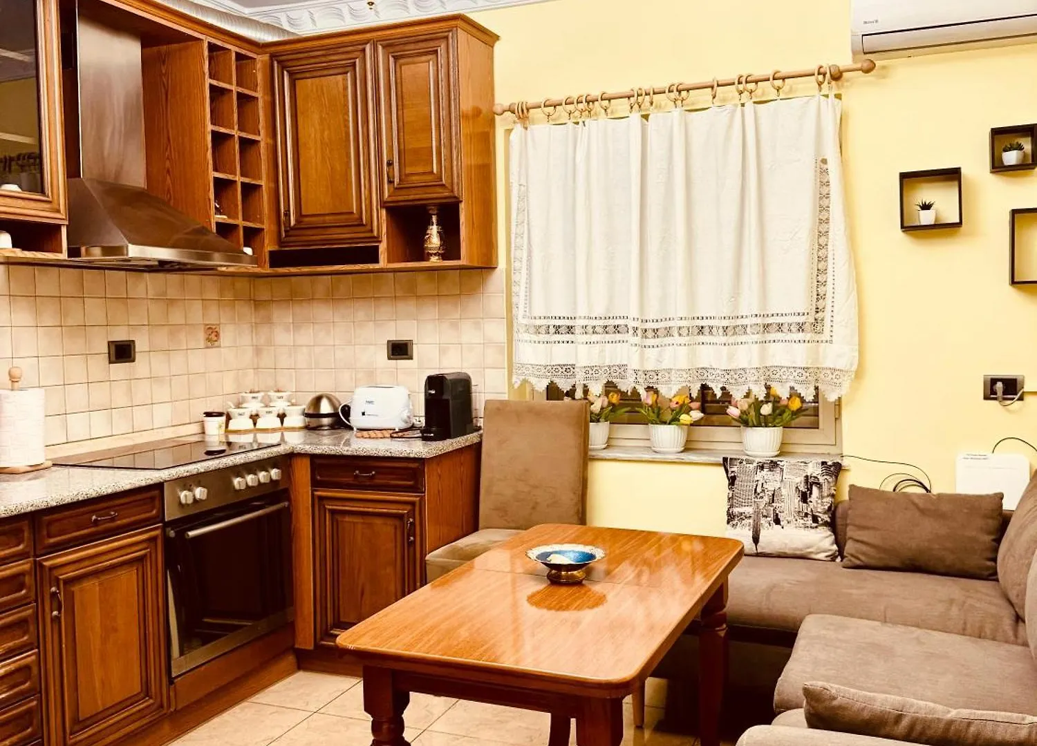 Apartament Fun House Serenity Tirana 0*,